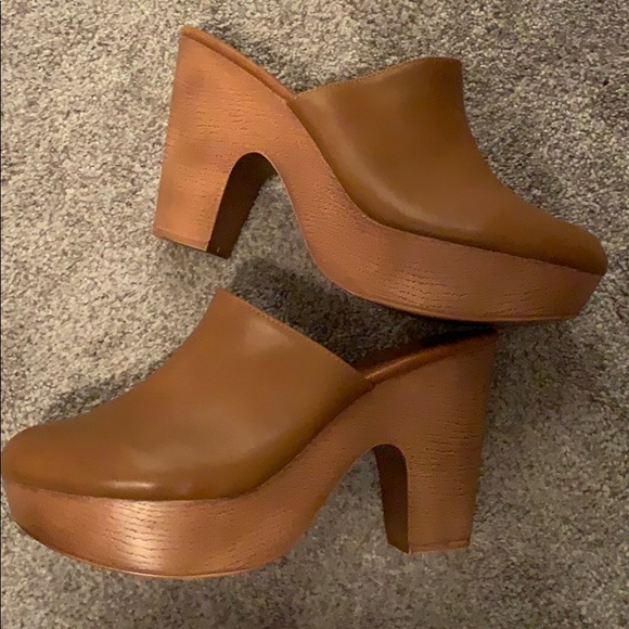 Shoes - Picture 1 of 1
